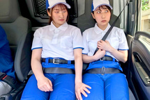 NHDTC-273 引っ越し屋バイトに来た気弱巨乳女を乳首×乳首の密着擦りでレズイキさせる変態女 サンプル画像3